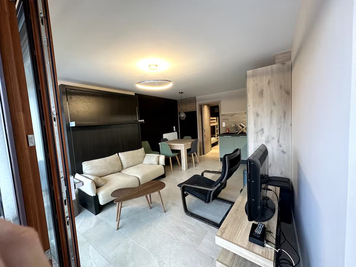 Salon spacieux avec vue montagne - Appartement Châtel location ski